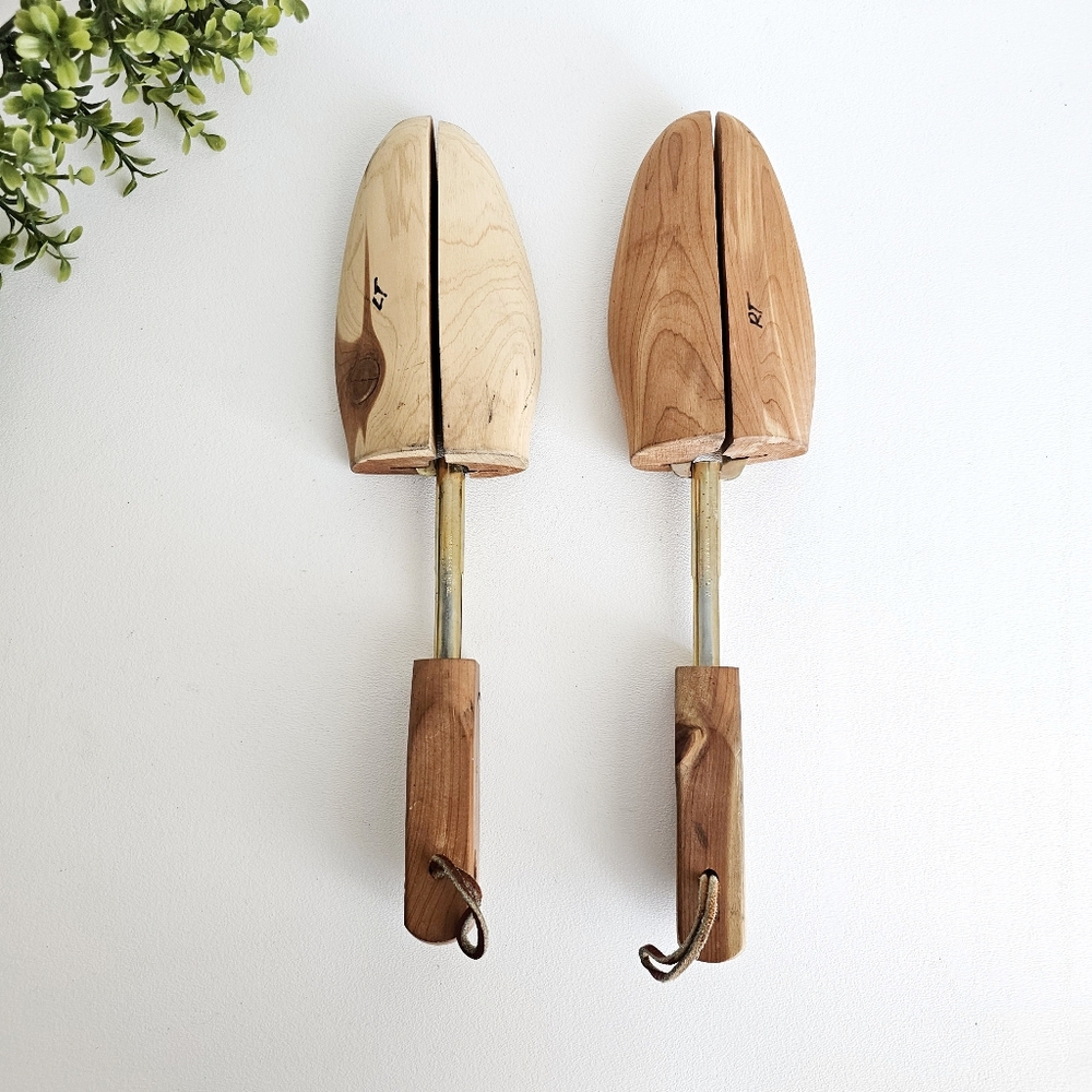 Vintage Rochester Shoe Trees USA | Cedar Wood | Adjustable | Men's Size LT & RT
